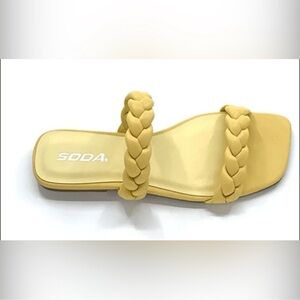 NIB- braided Double-Strap Yellow Slide Sandal - NIB Size 7.5